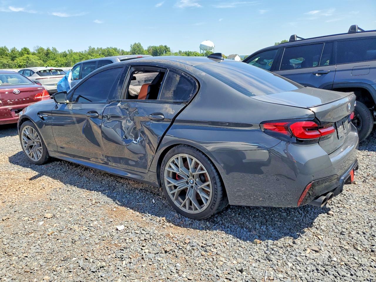 2022 BMW M5 - Фото 2