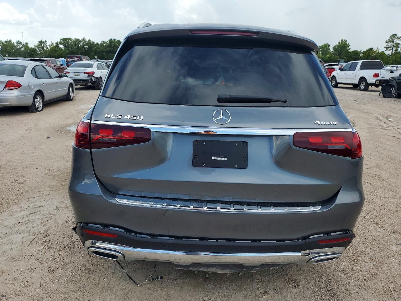 2026 Mercedes-Benz Gls 450 4Matic - Image 6