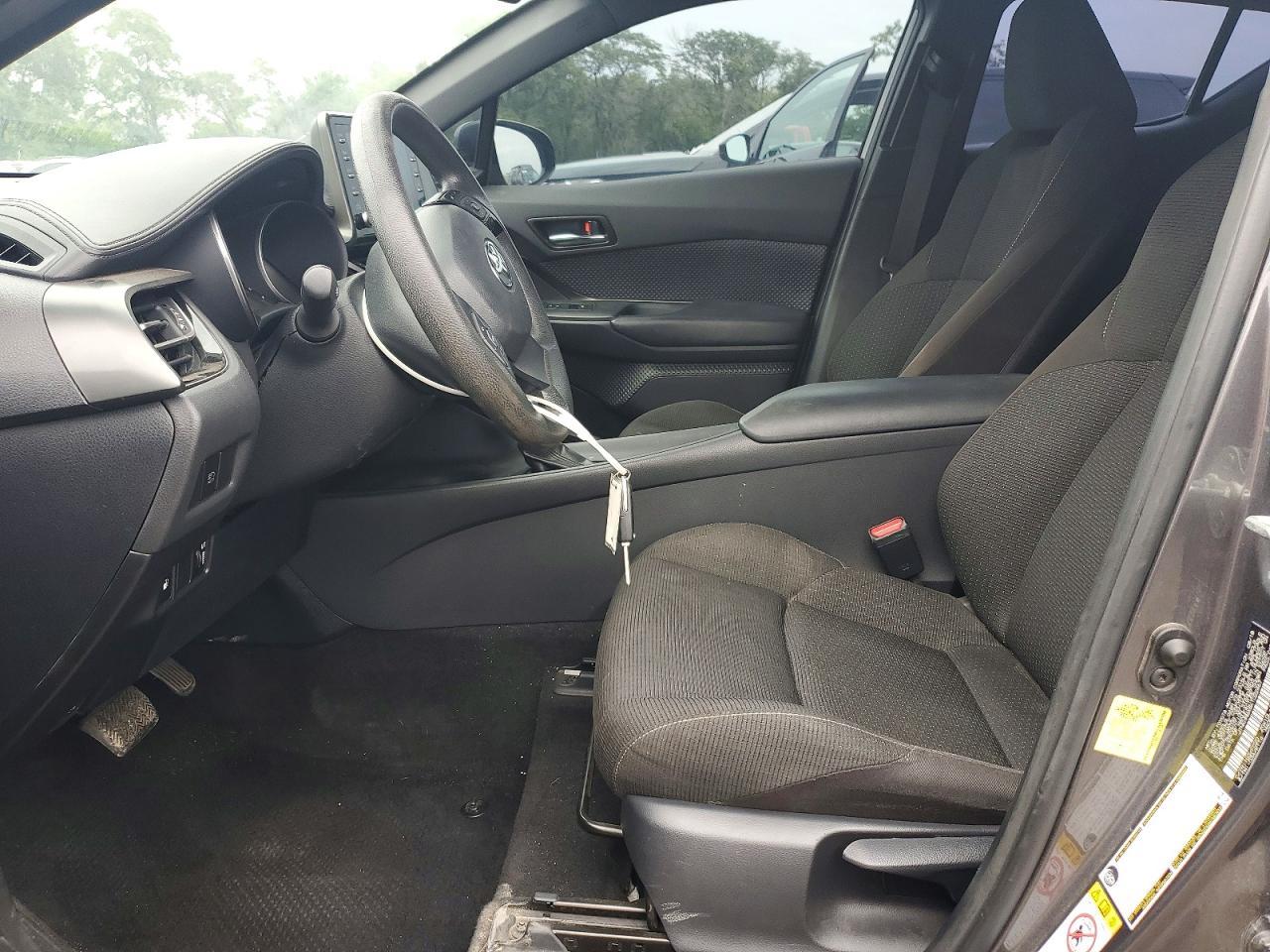 2019 Toyota C-Hr Le - Image 7