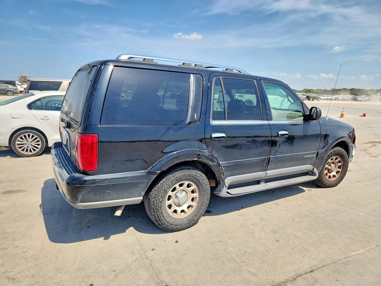 1998 Lincoln Navigator - Image 3