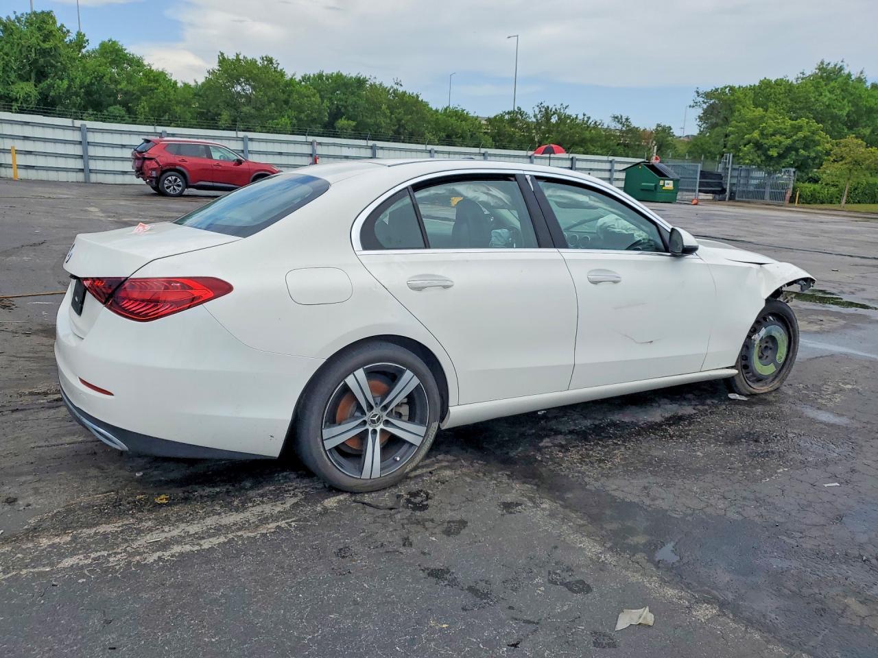 2022 Mercedes-Benz C 300 - Фото 3