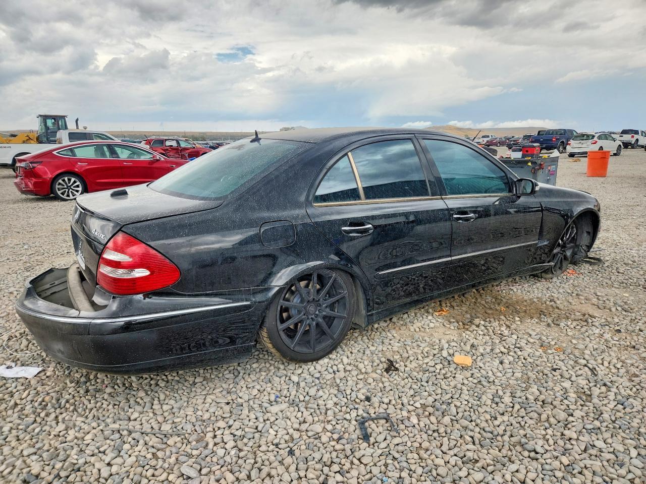 2005 Mercedes-Benz E 500 4Matic - Image 3