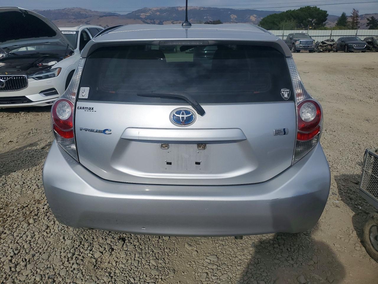 2014 Toyota Prius C Three - Фото 6