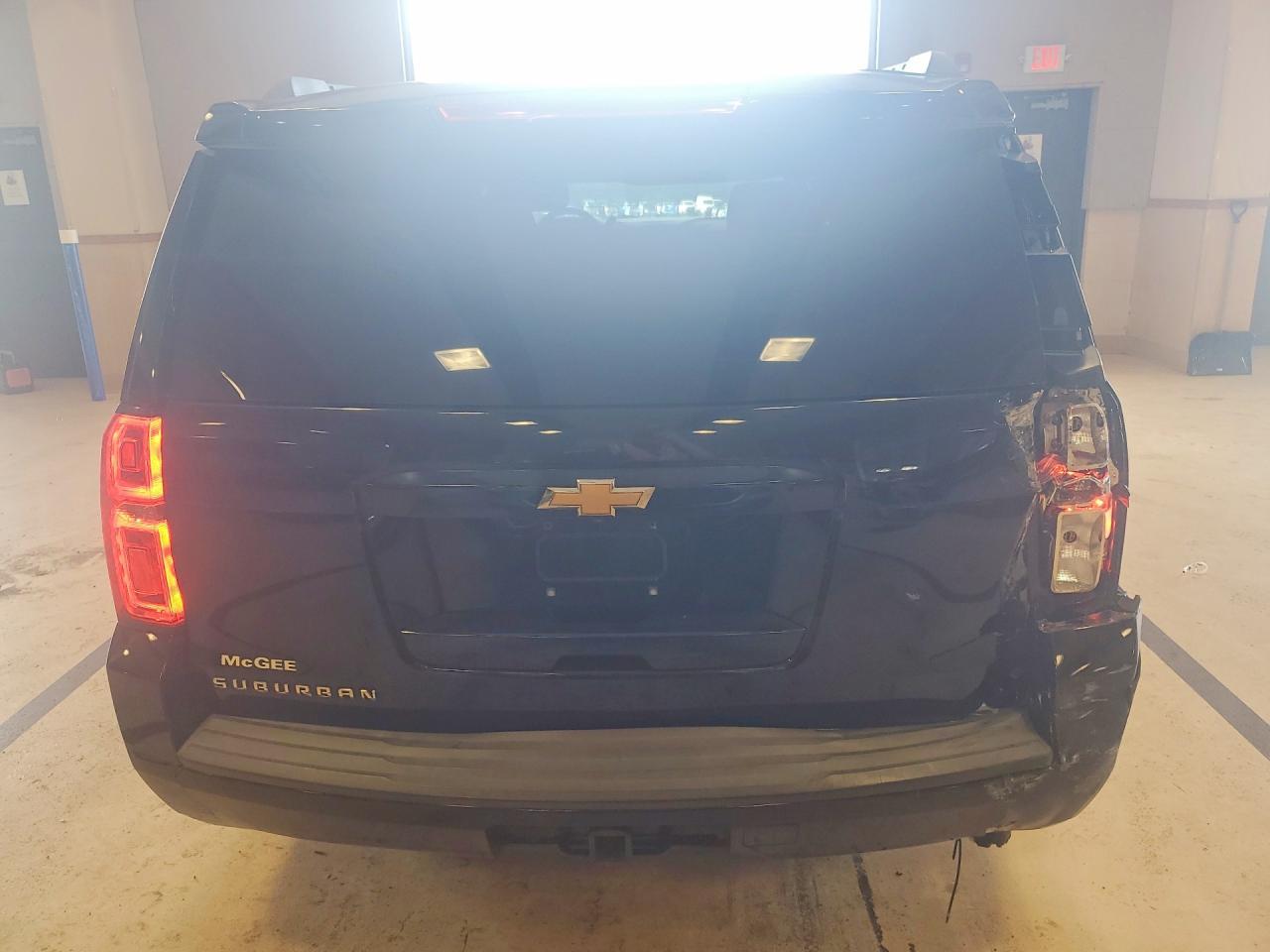 2015 Chevrolet Suburban K1500 Ls - Image 6