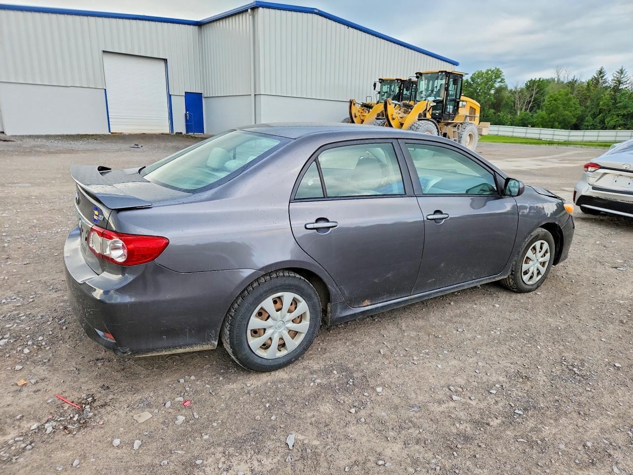 2011 Toyota Corolla Le - Фото 3
