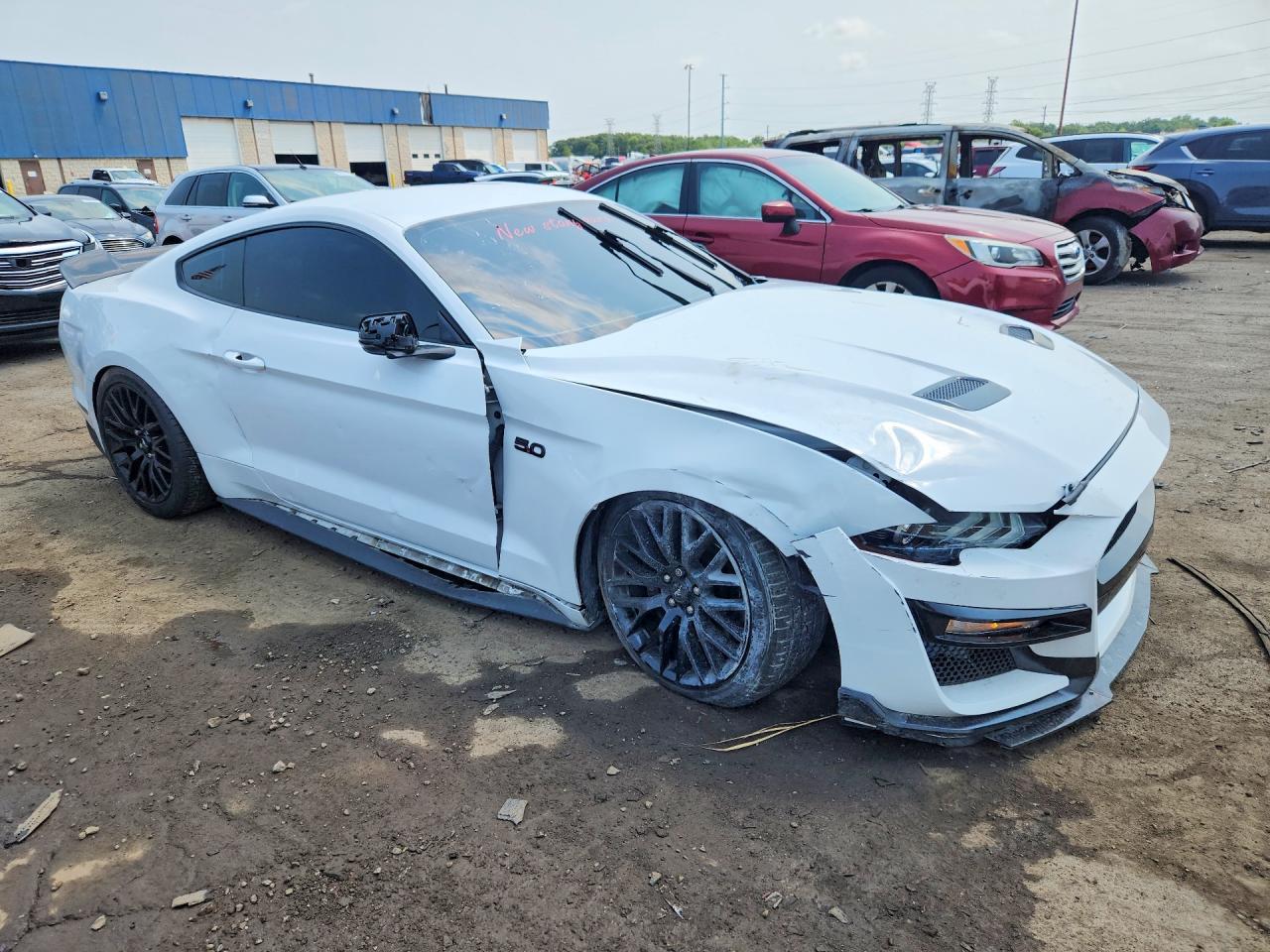 2020 Ford Mustang Gt - Фото 4