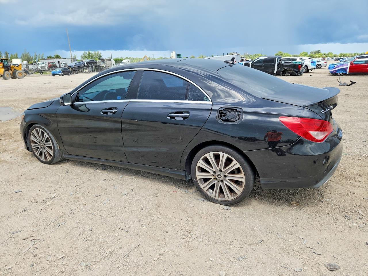 2018 Mercedes-Benz Cla 250 4Matic - Фото 2