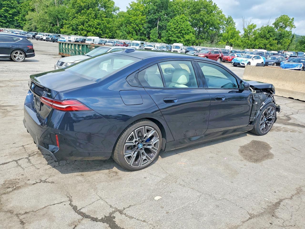 2025 BMW I5 xDrive 40 - Фото 3