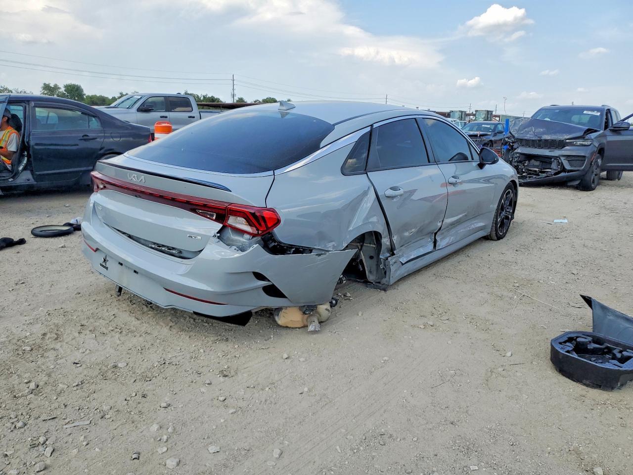 2024 Kia K5 Gt Line - Image 3