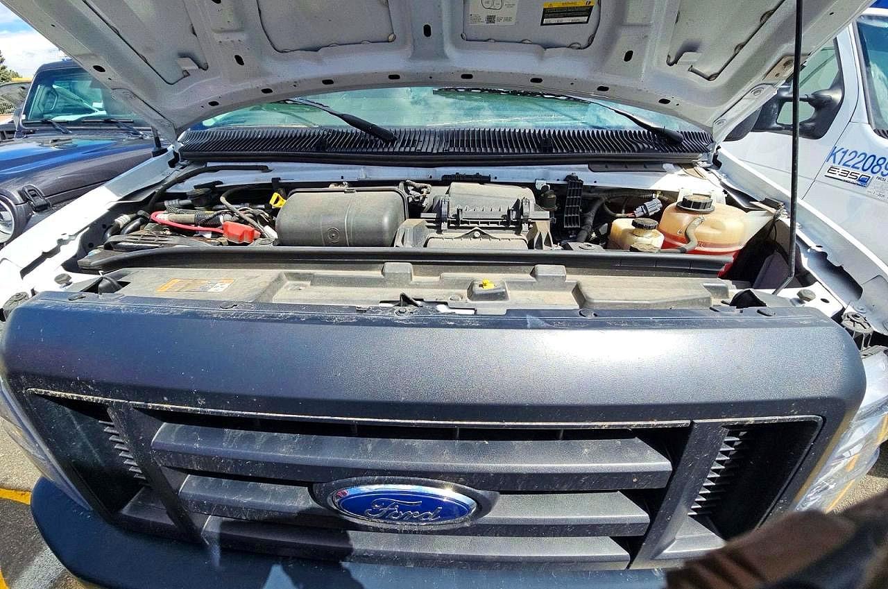 2023 Ford Econoline E350 Super Duty Cutaway Van - Фото 7