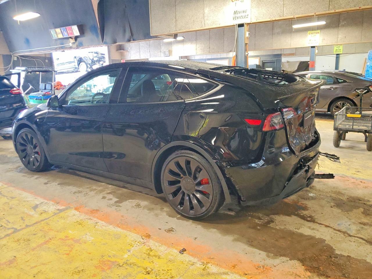 2023 Tesla Model Y - Image 2