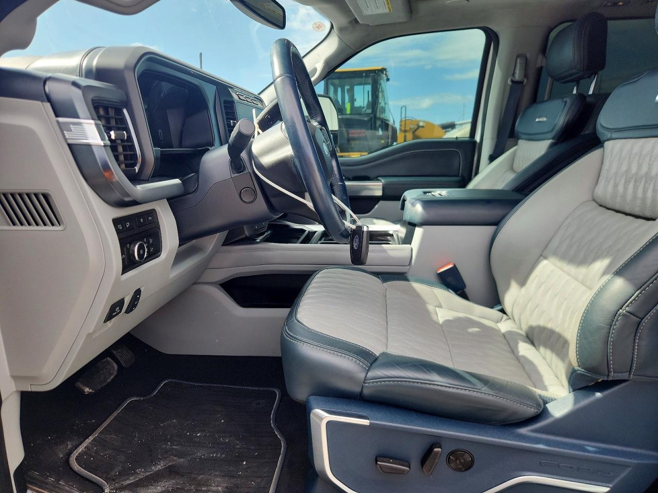 2024 Ford F250 Super Duty - Фото 7