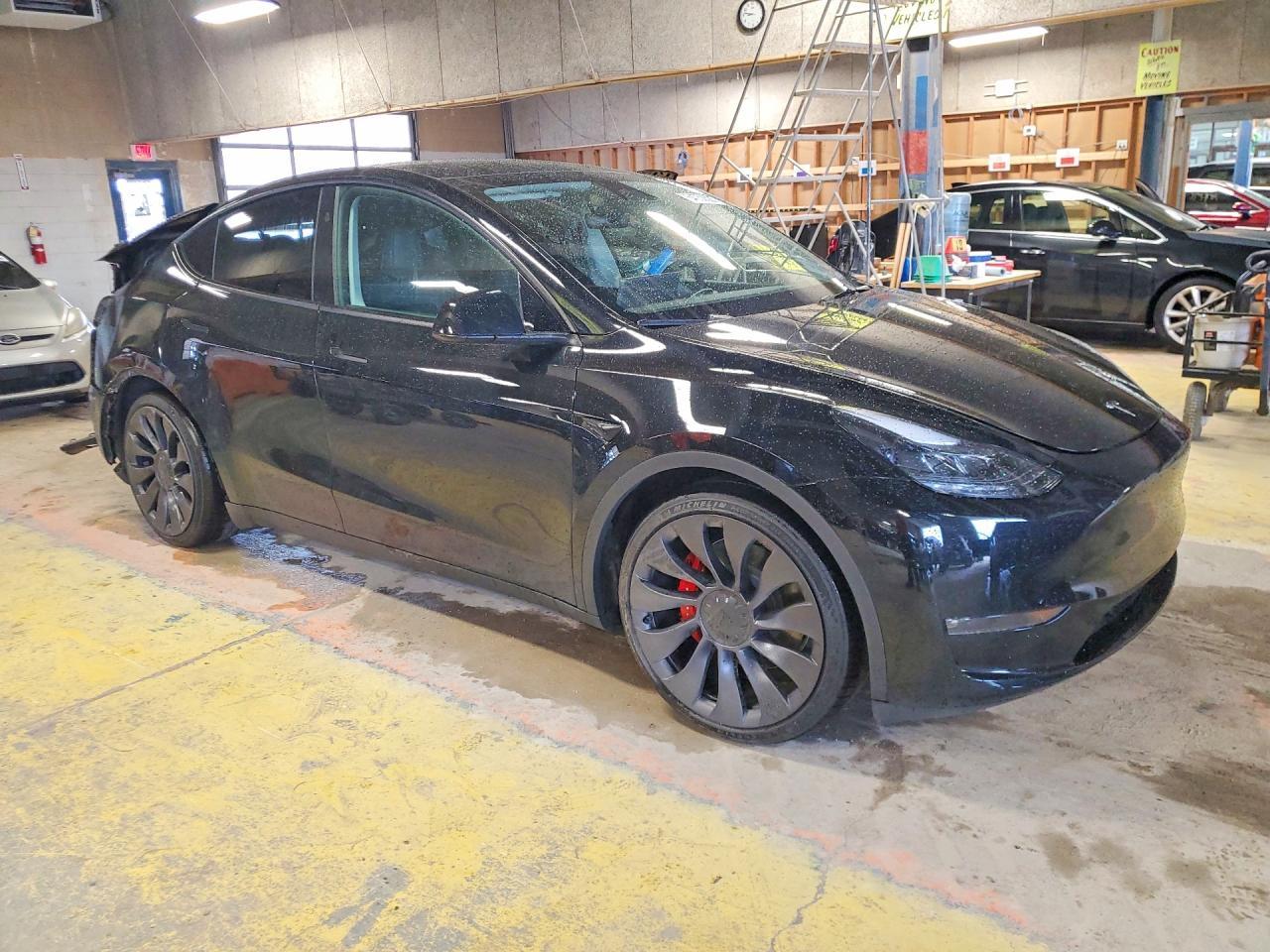 2023 Tesla Model Y - Image 4