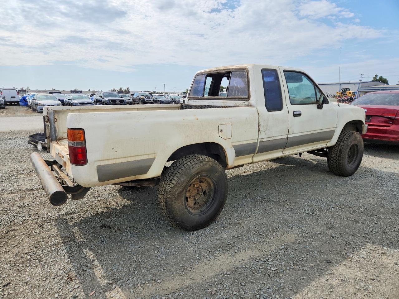 1991 Toyota Pickup Deluxe - Фото 3
