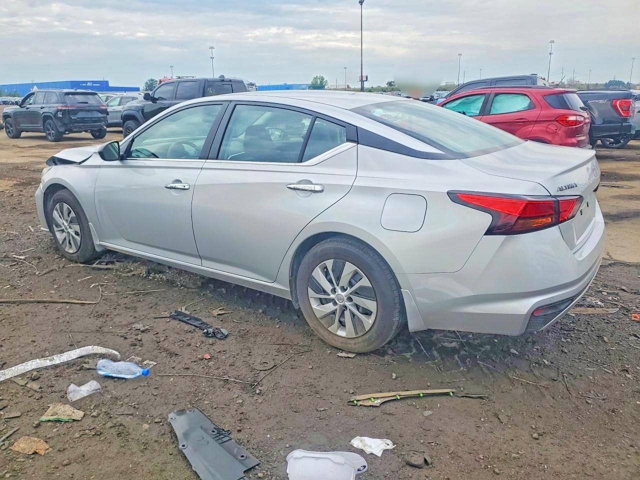 2024 Nissan Altima S - Image 2