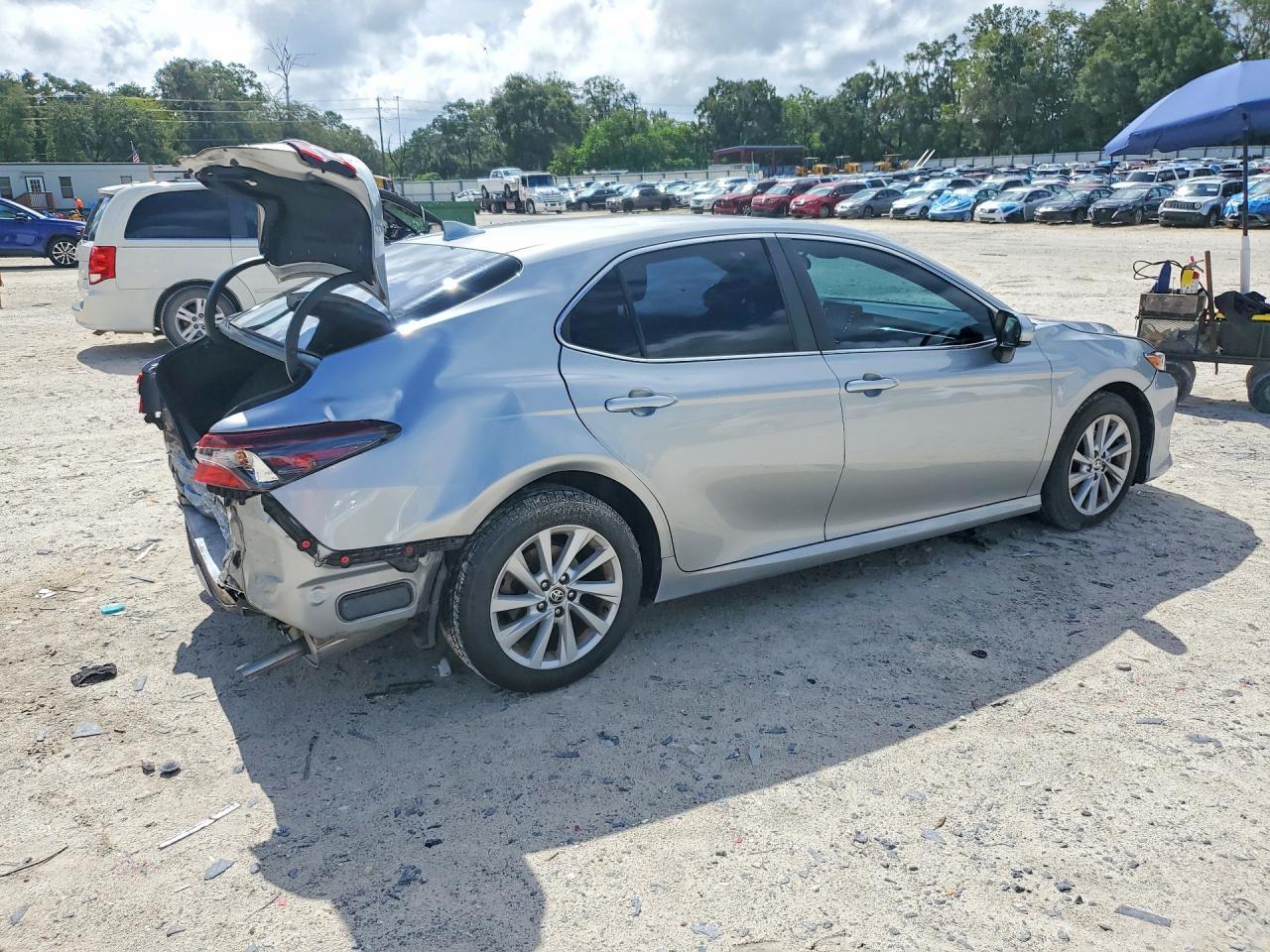 2021 Toyota Camry Le - Image 3