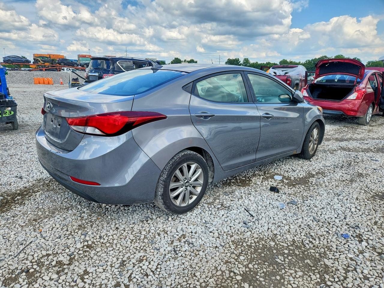 2014 Hyundai Elantra Se - Фото 3