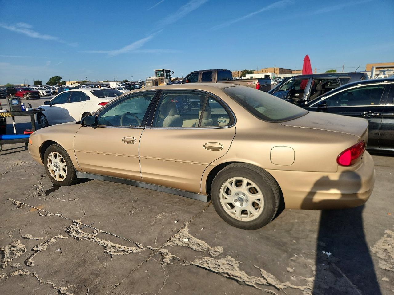 2000 Oldsmobile Intrigue - Фото 2