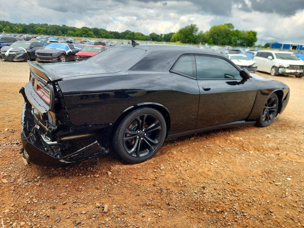 2015 Dodge Challenger Sxt Plus - Image 3