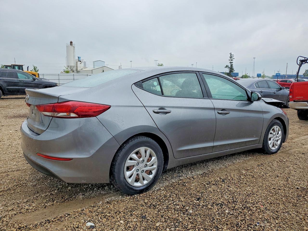 2018 Hyundai Elantra Se - Фото 3