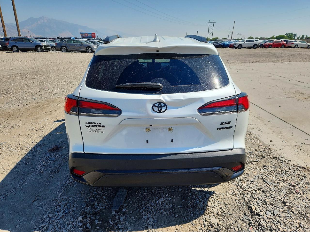 2024 Toyota Corolla Cross Hybrid Xse - Image 6