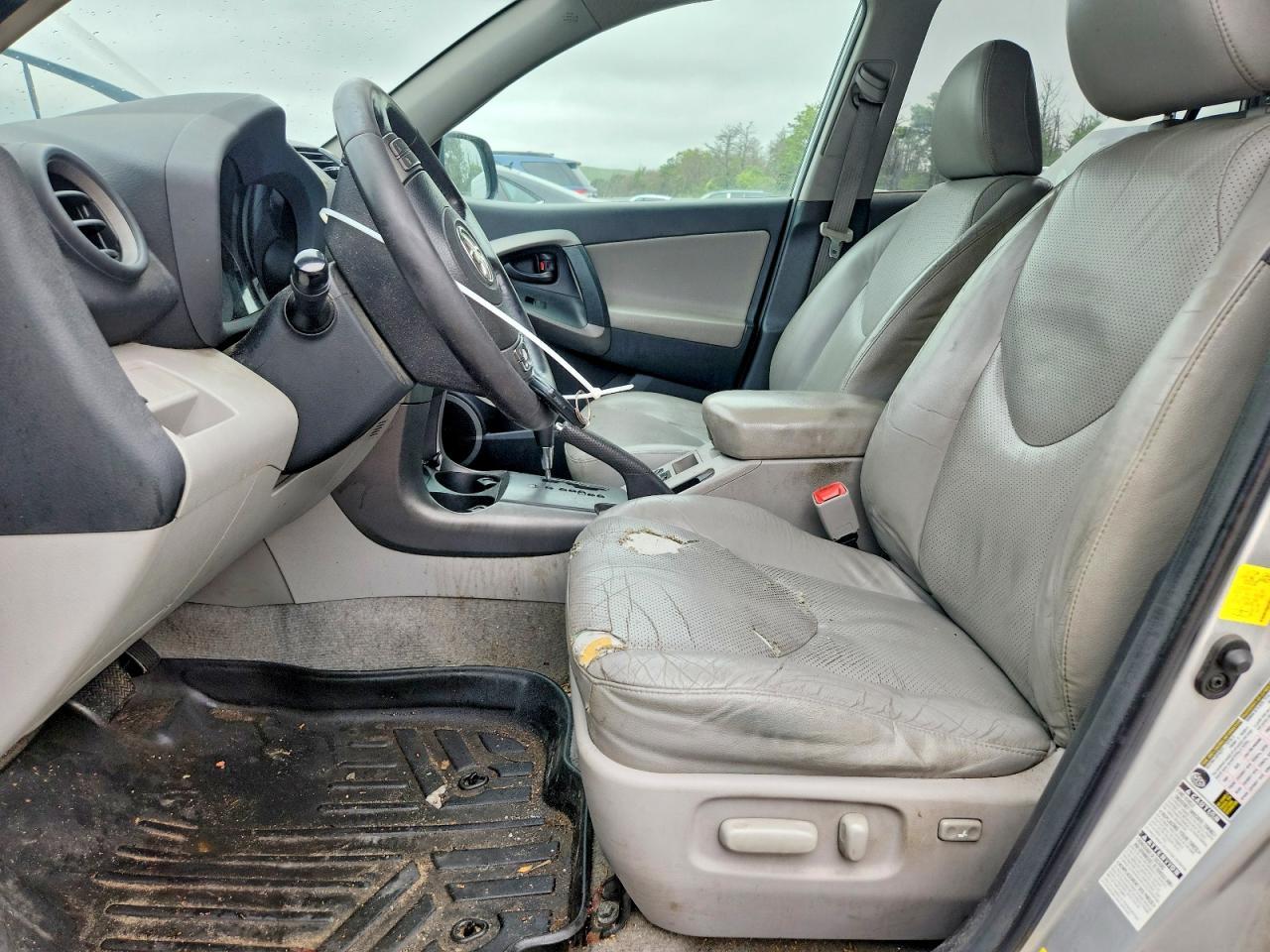 2011 Toyota Rav4 Limited - Image 7