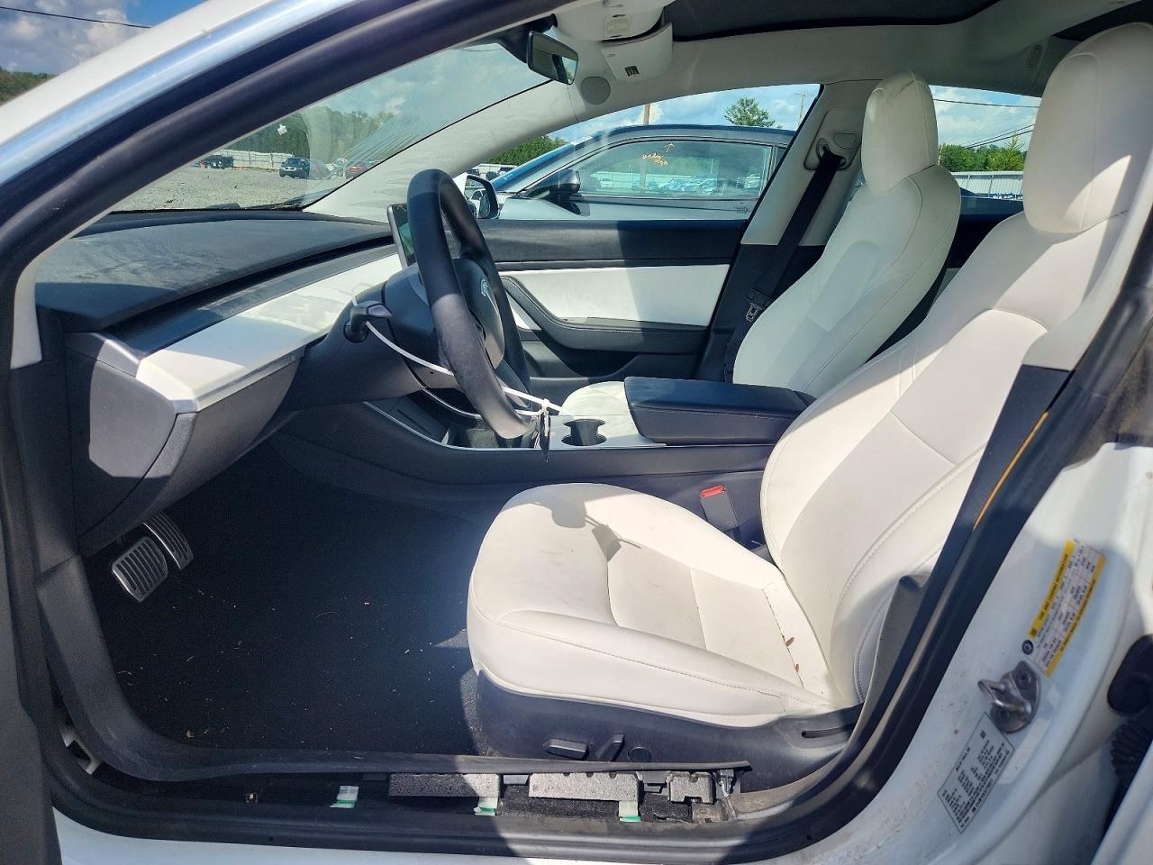 2020 Tesla Model 3 - Image 7