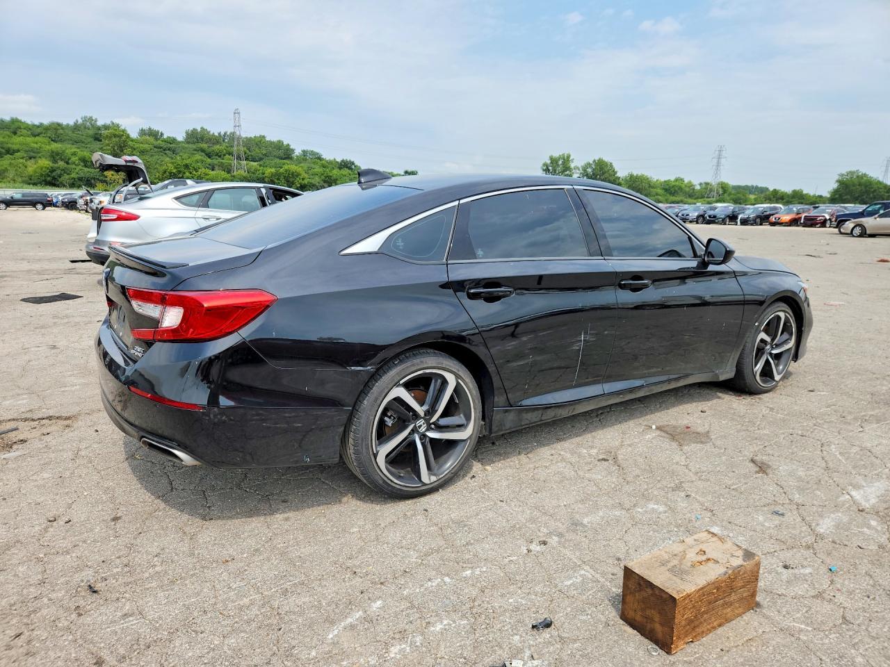2021 Honda Accord Sport - Image 3