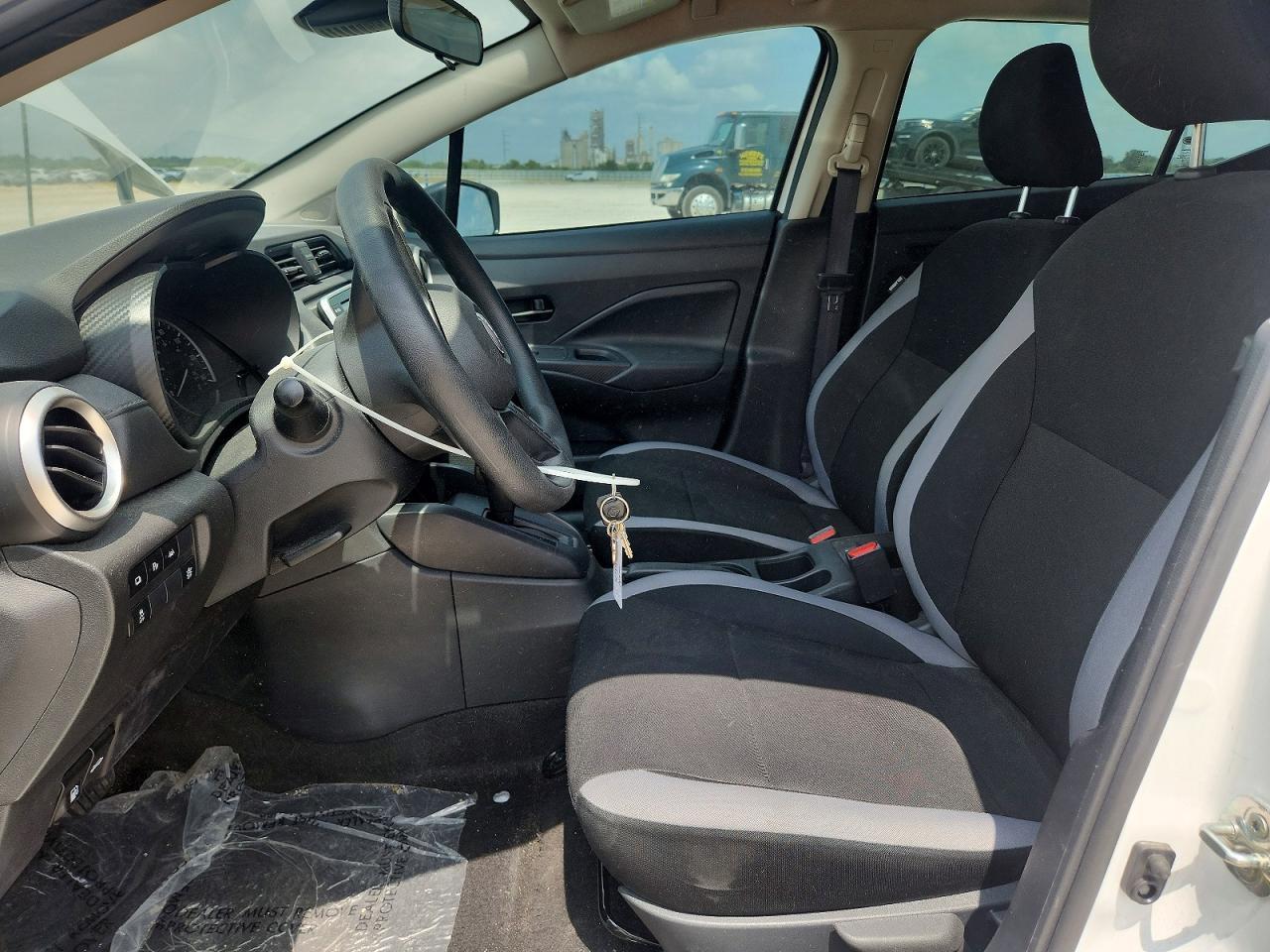 2025 Nissan Versa S - Фото 7
