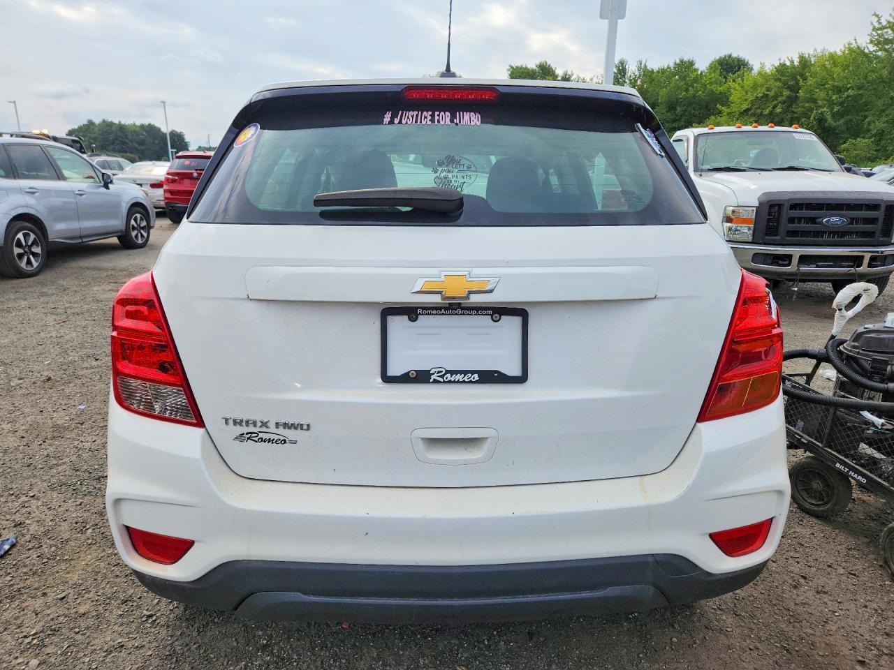 2020 Chevrolet Trax Ls - Image 6