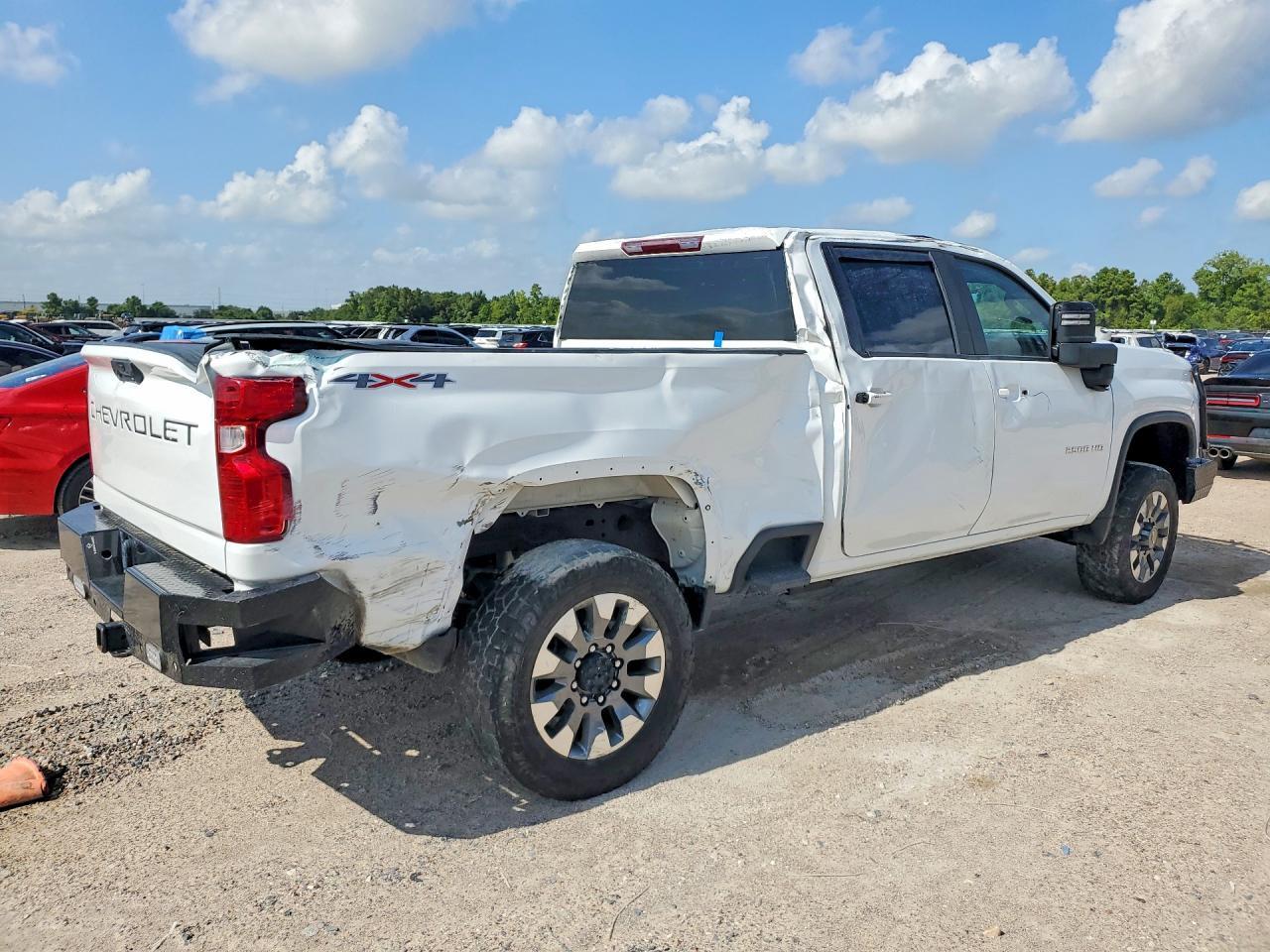 2024 Chevrolet Silverado K2500 Heavy Duty Lt - Image 3