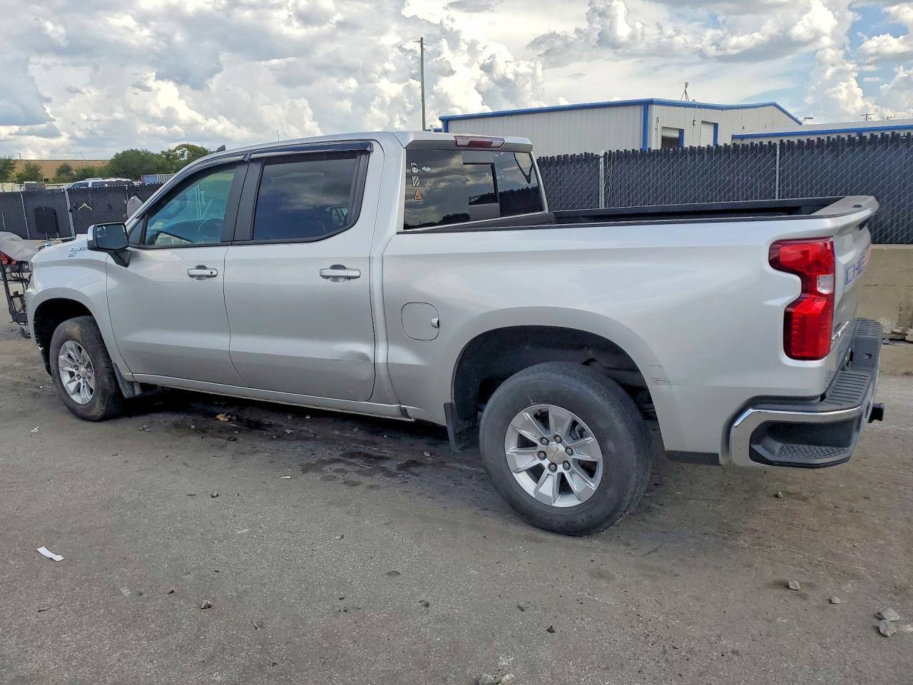 2020 Chevrolet Silverado C1500 Lt - Image 2