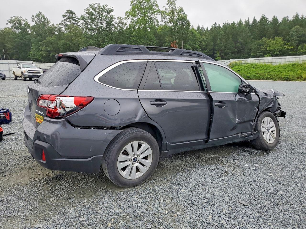 2019 Subaru Outback 2.5I Premium - Фото 3