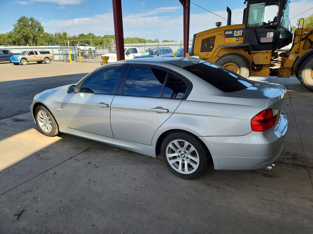 2006 BMW 325 I - Фото 2
