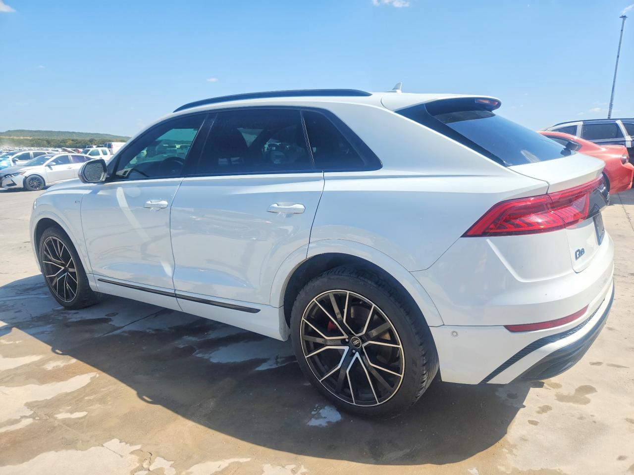 2021 Audi Q8 Prestige S-Line - Фото 2