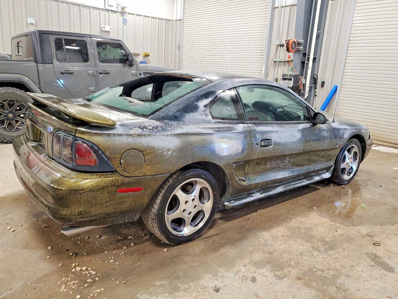 1997 Ford Mustang Cobra - Фото 3