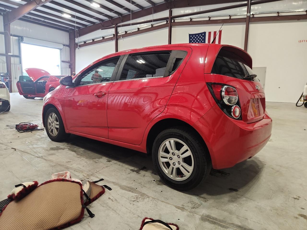 2014 Chevrolet Sonic Lt - Image 2