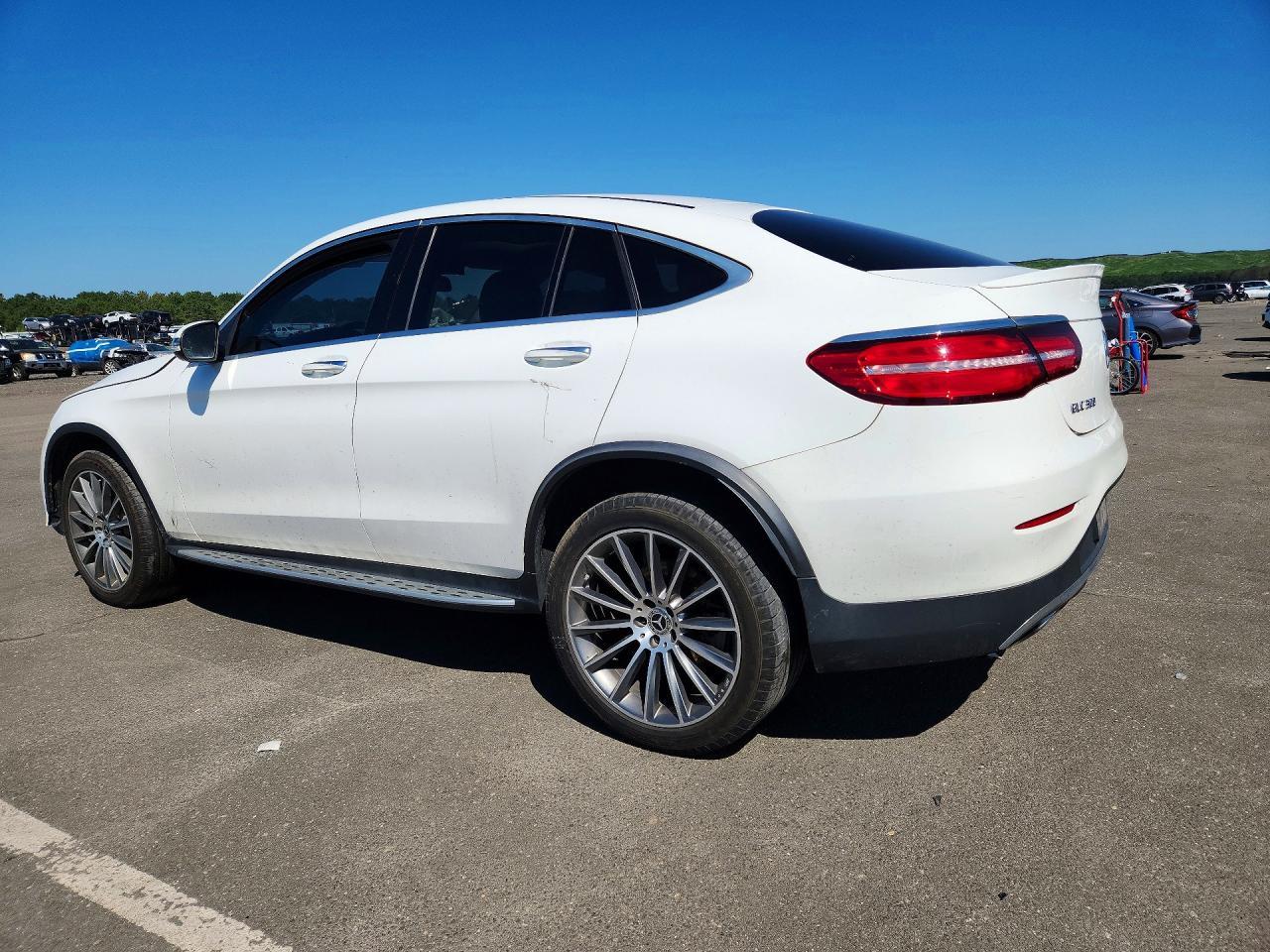 2017 Mercedes-Benz Glc Coupe 300 4Matic - Image 2
