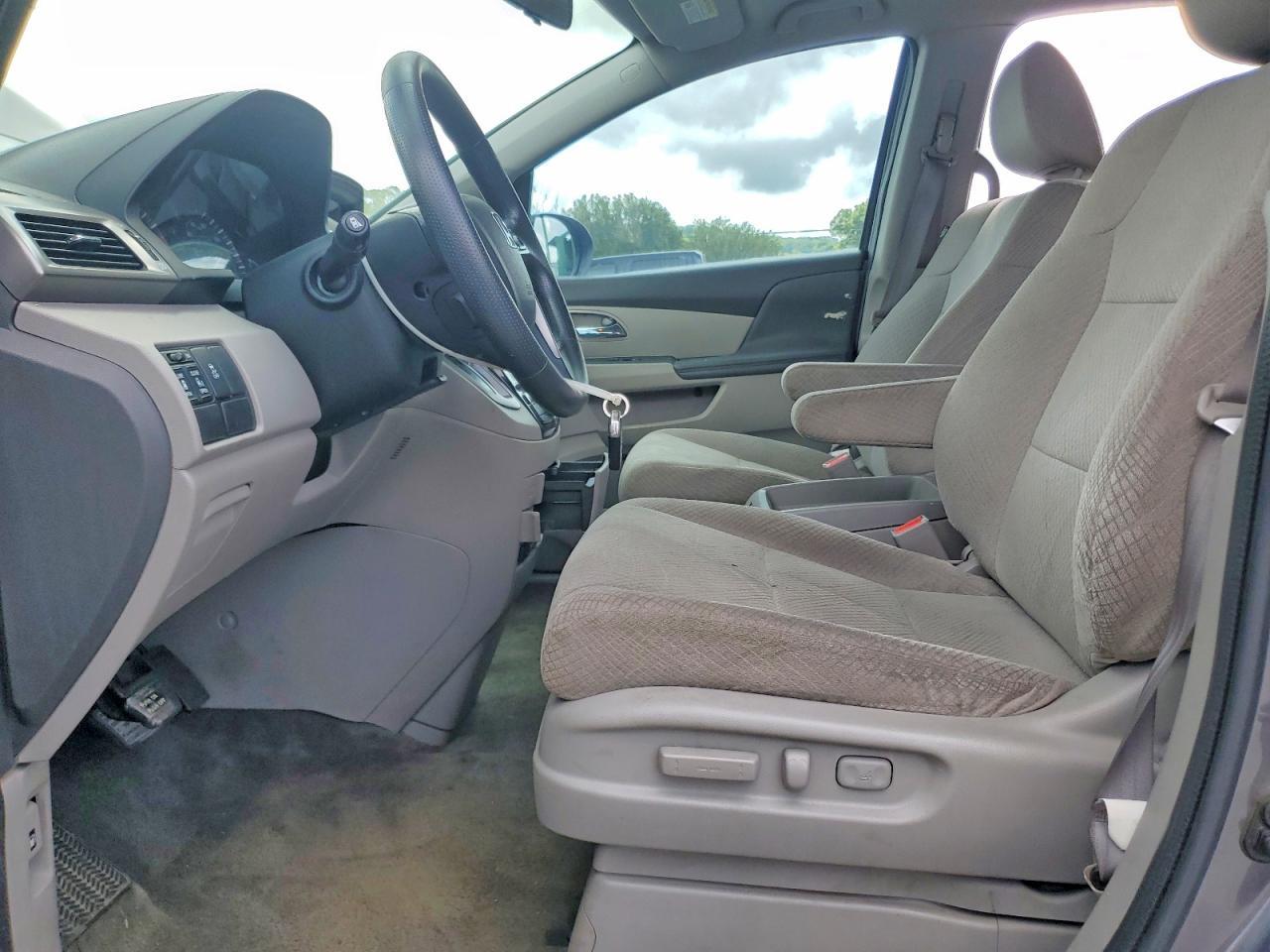 2016 Honda Odyssey Ex - Image 7