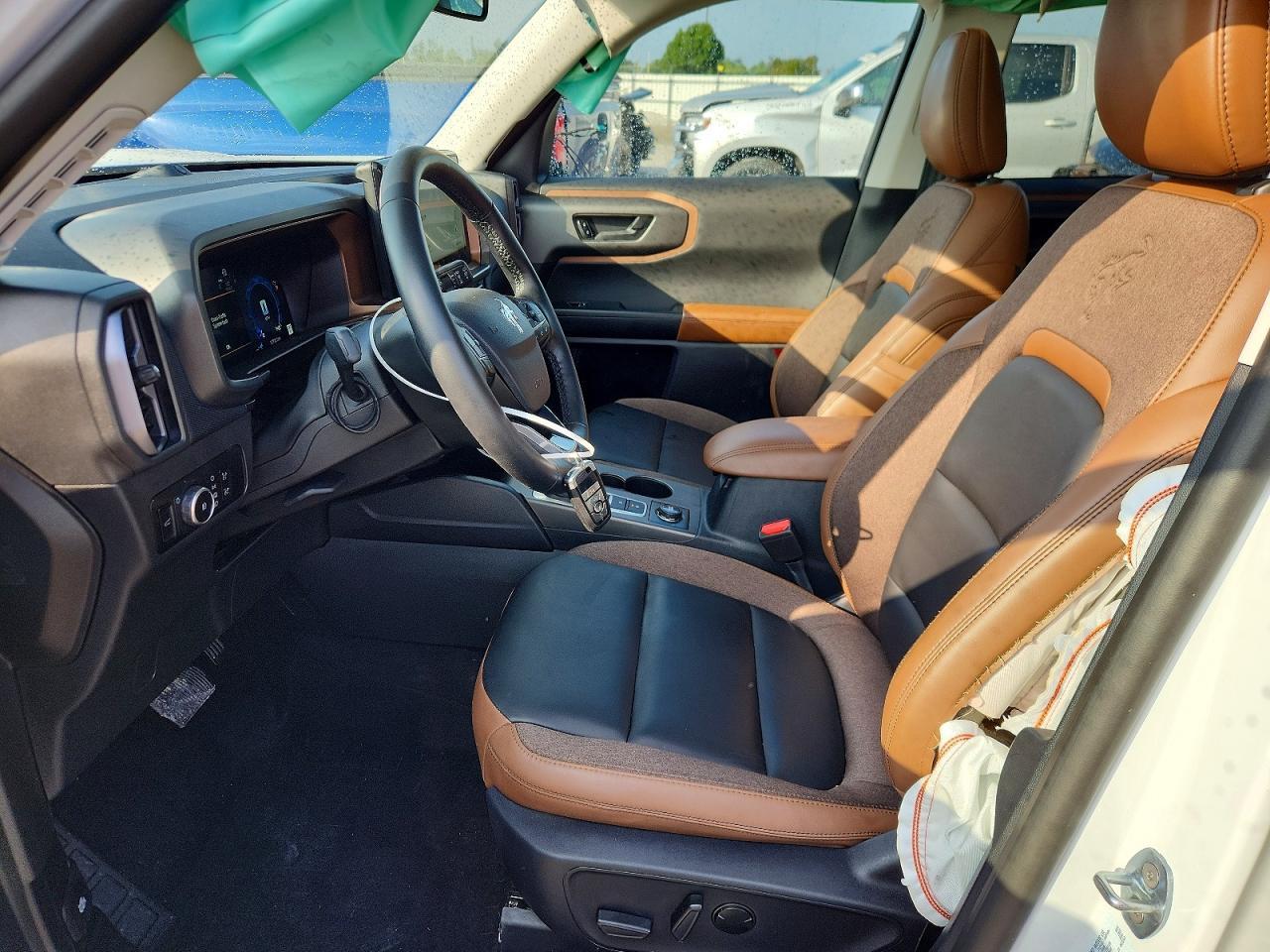 2025 Ford Bronco Sport Outer Banks - Image 7