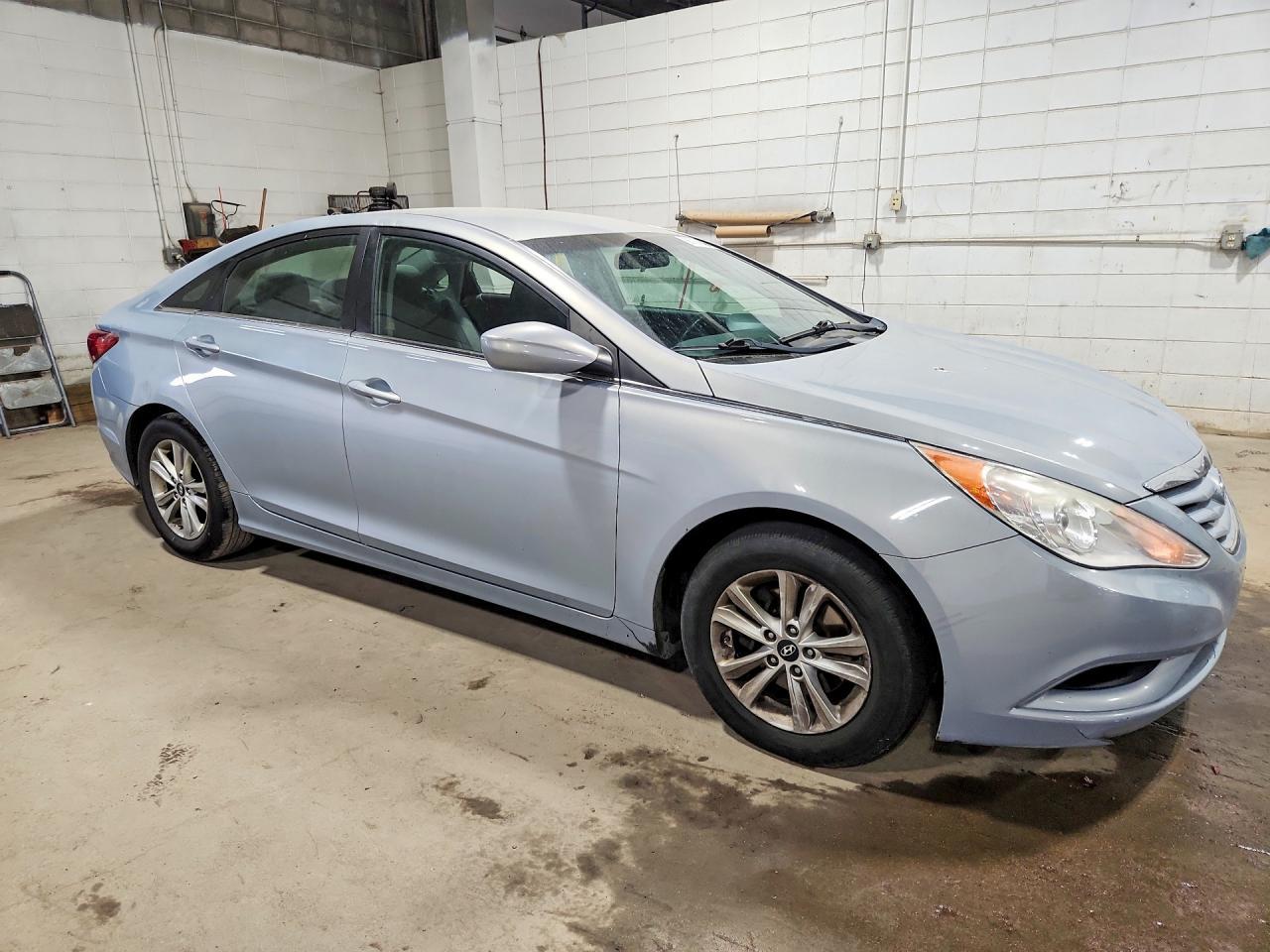 2011 Hyundai Sonata Gls - Image 4