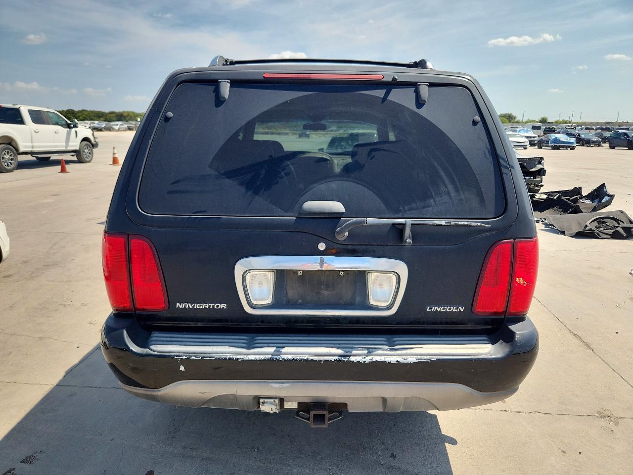 1998 Lincoln Navigator - Image 6