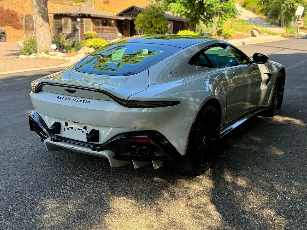 2023 Aston Martin Vantage - Фото 3