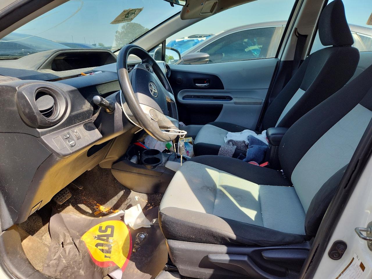 2012 Toyota Prius C Two - Фото 7