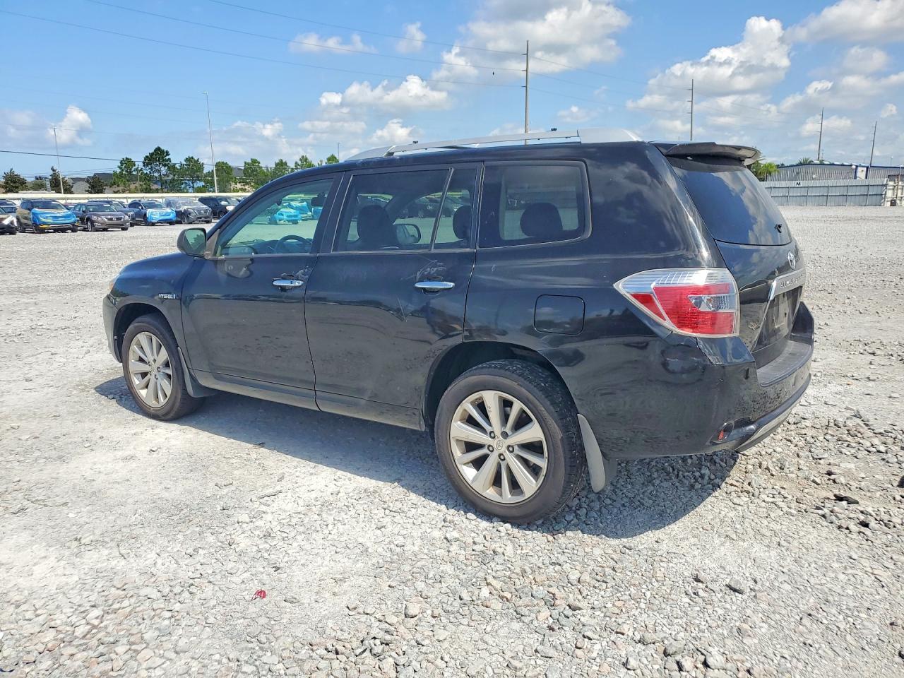 2010 Toyota Highlander Hybrid - Image 2