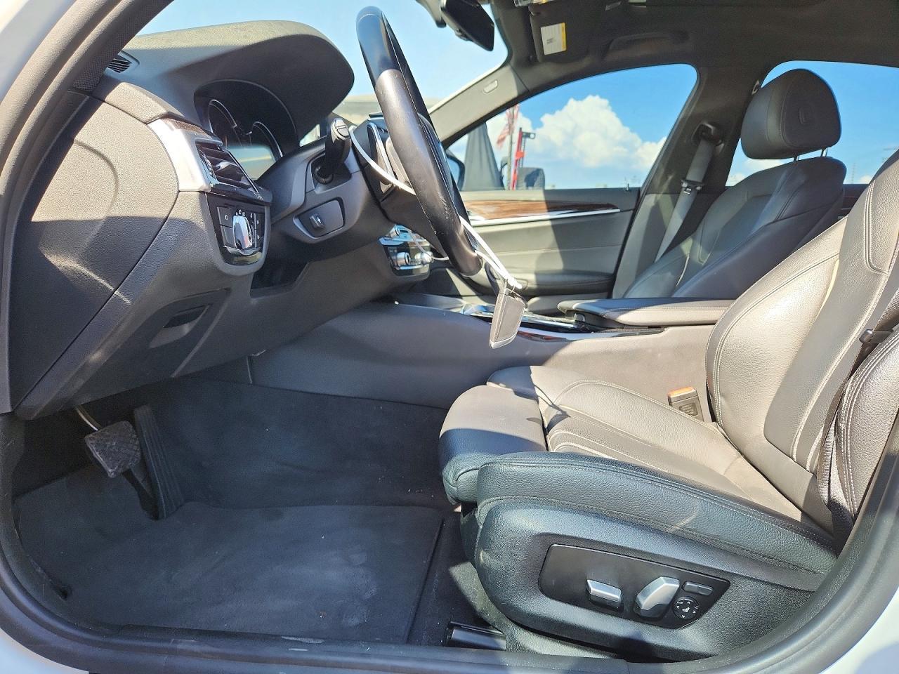 2018 BMW 530E - Фото 7