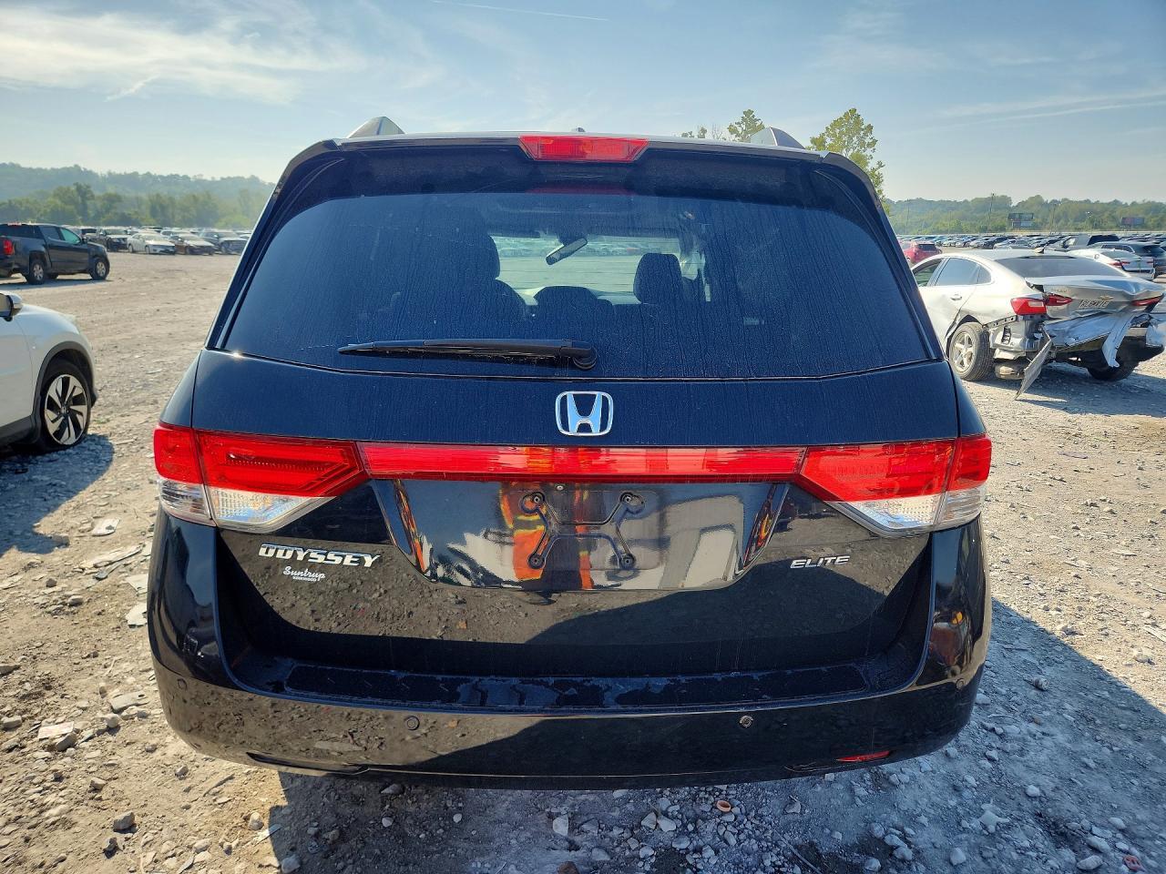 2016 Honda Odyssey Touring - Image 6