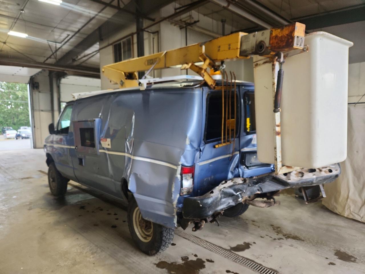 1996 Ford E350 Van With Bucket Lift - Image 2