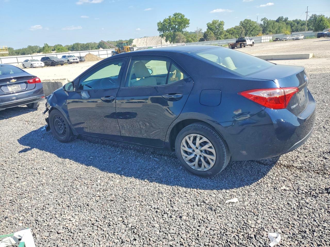 2018 Toyota Corolla Le - Фото 2