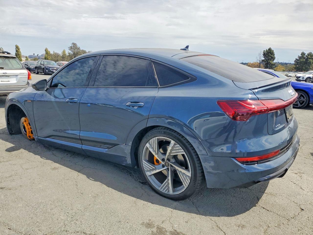 2023 Audi E-Tron Sportback Prestige - Image 2